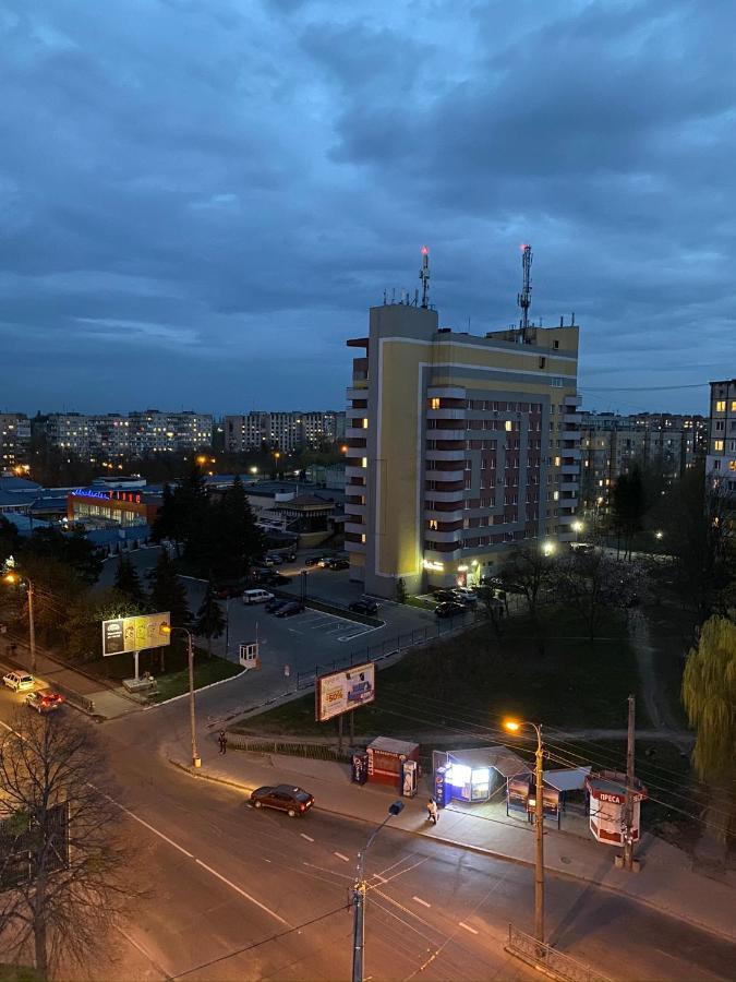 Люкс Апартаменты .Район Автовокзала,В Жк Арена Rivne Exterior foto