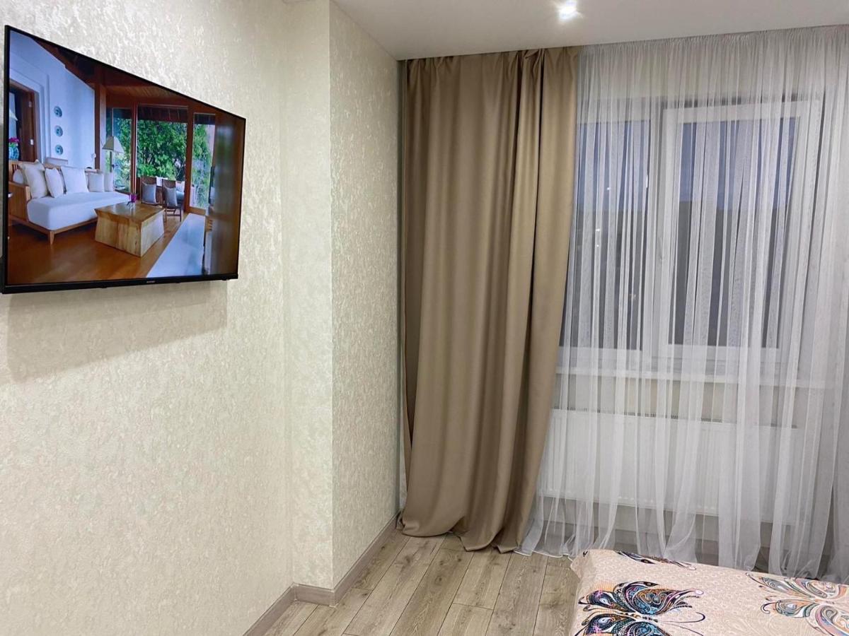 Люкс Апартаменты .Район Автовокзала,В Жк Арена Rivne Exterior foto